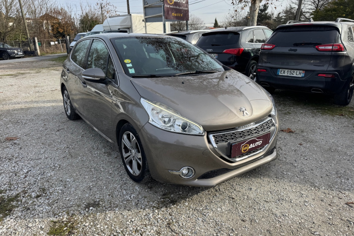 PEUGEOT 208 BUSINESS