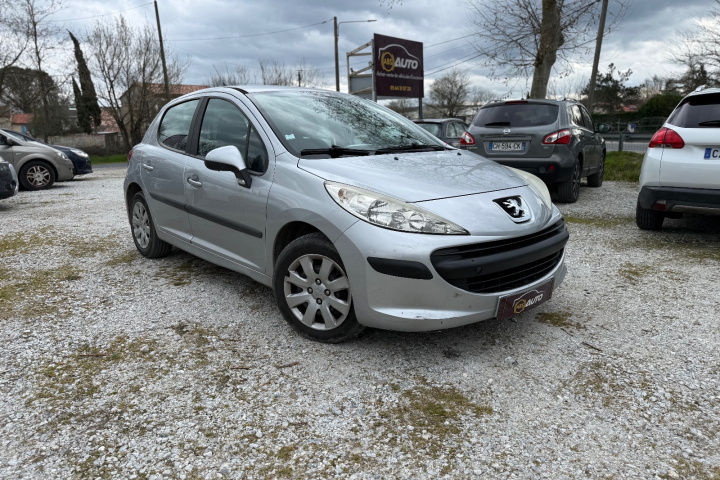 PEUGEOT 207
